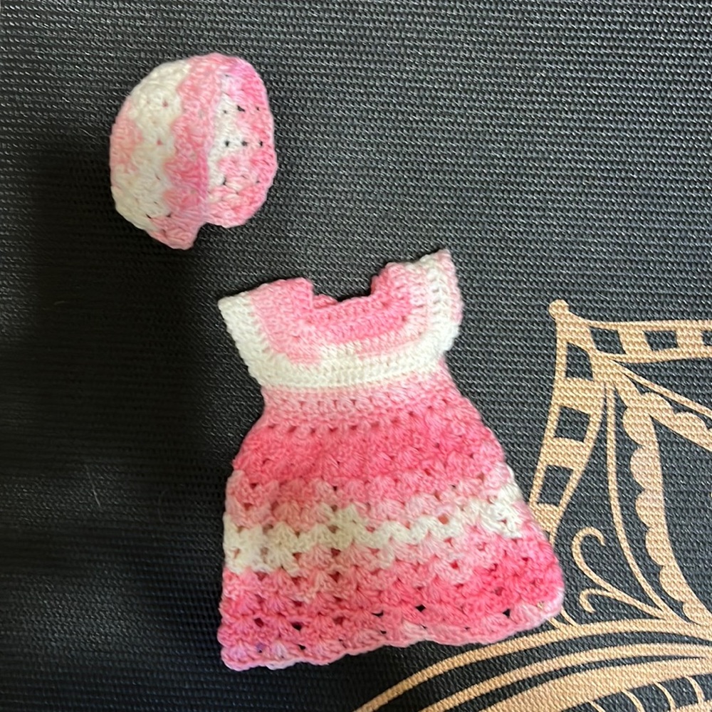 2 lb NICU fits 1 to 2 pound baby, beautiful dress, Nano Micro Preemie. Reborn.